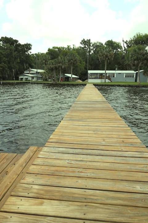 St Johns River Retreat Unit 1 Crescent City 외부 사진